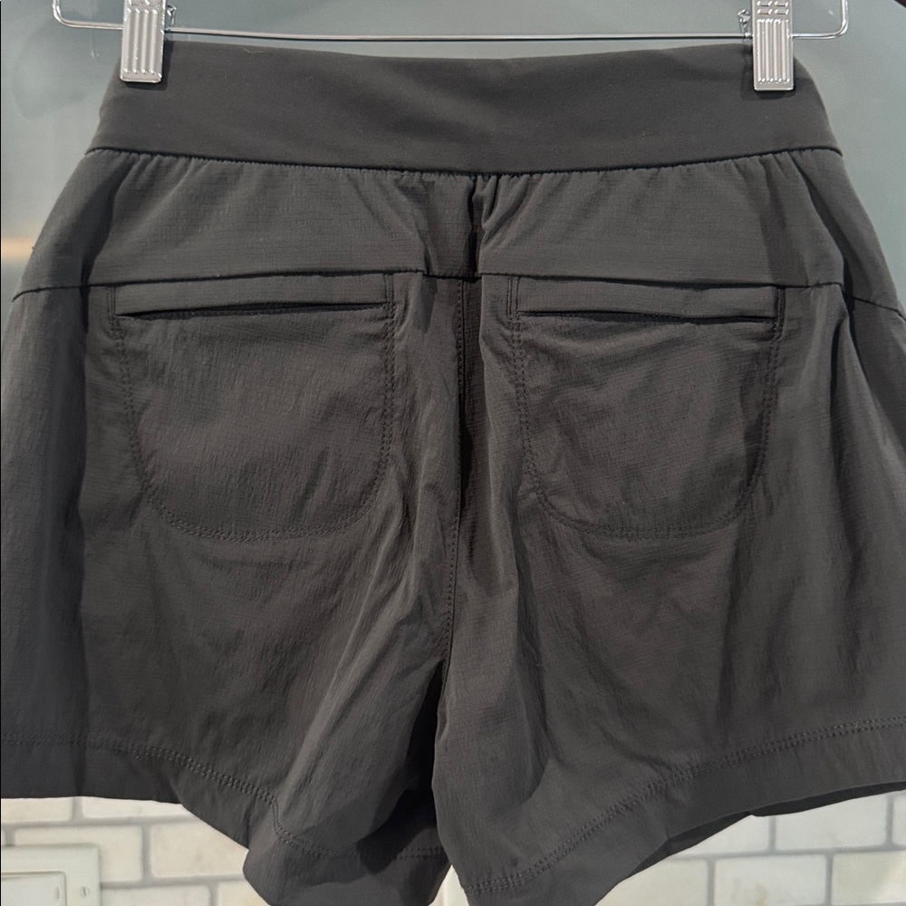Athleta Charcoal Ripstop Utility Hiking Shorts Patch Pockets size 0 - Picture 5 of 5